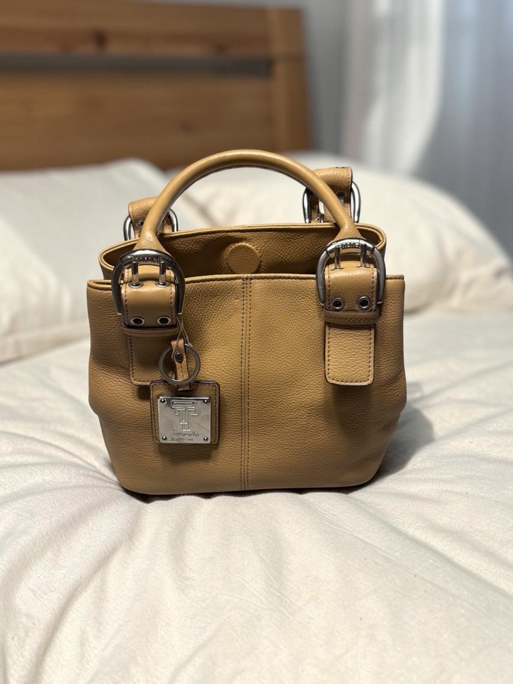 Tignanello Tan Pebble Leather Handbag Shoulder Purse Satchel